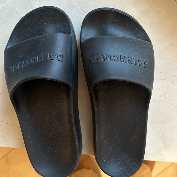 Balenciaga black rubber sandals - Picture 2 of 5